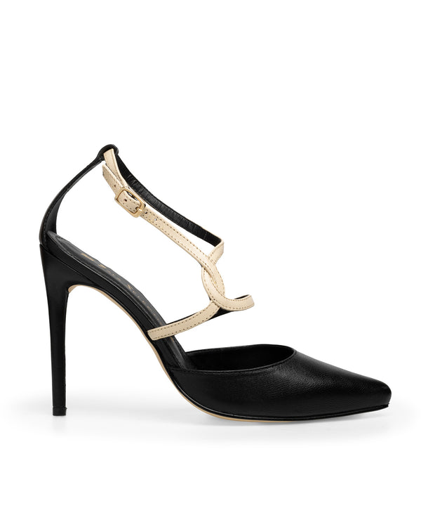 Zapatilla Negra Tiras Hueso 204