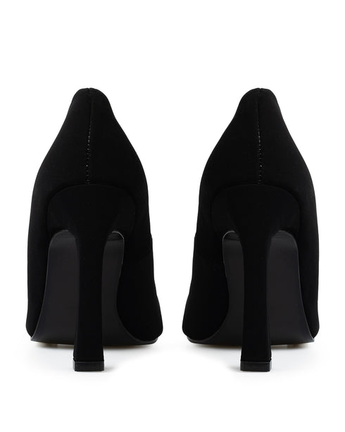 Zapatilla Negra Punta Oro 519