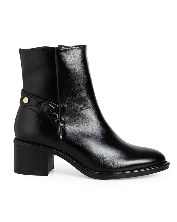 Botín Negro Tira Broche 2156