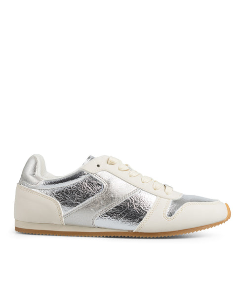 Tenis Plano Plata Tiras Latte 9110