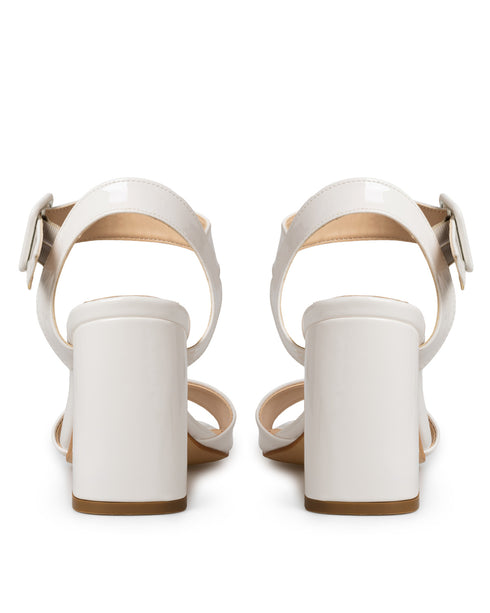 Sandalia Tacón Charol Latte Hebilla 22718