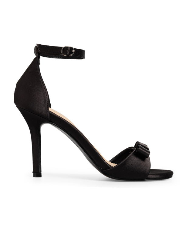 Graceful Charm – Sandalia Negra Ankle Strap 28914