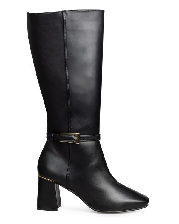 Bota Negra Con Correa Punta Cuadrada 39702