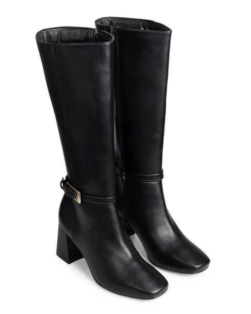 Bota Negra Con Correa Punta Cuadrada 39702