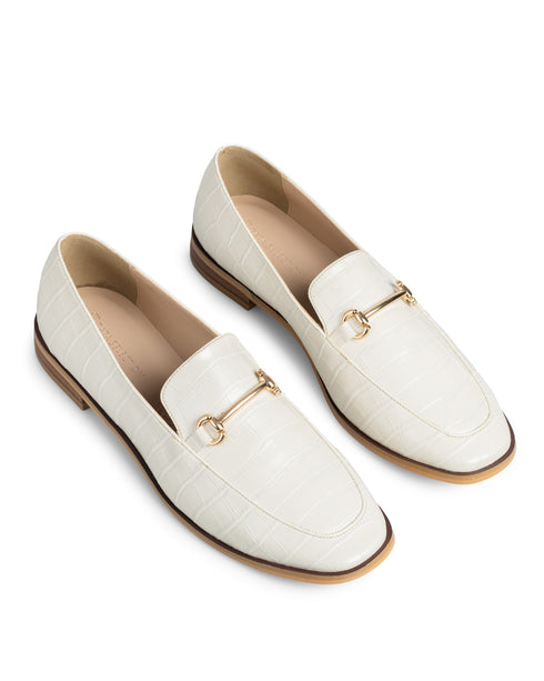 Mocasín Latte Croc Herraje 2421